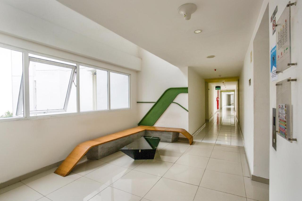 Oyo 3247 Afira Rooms Aeropolis Tangerang Bagian luar foto