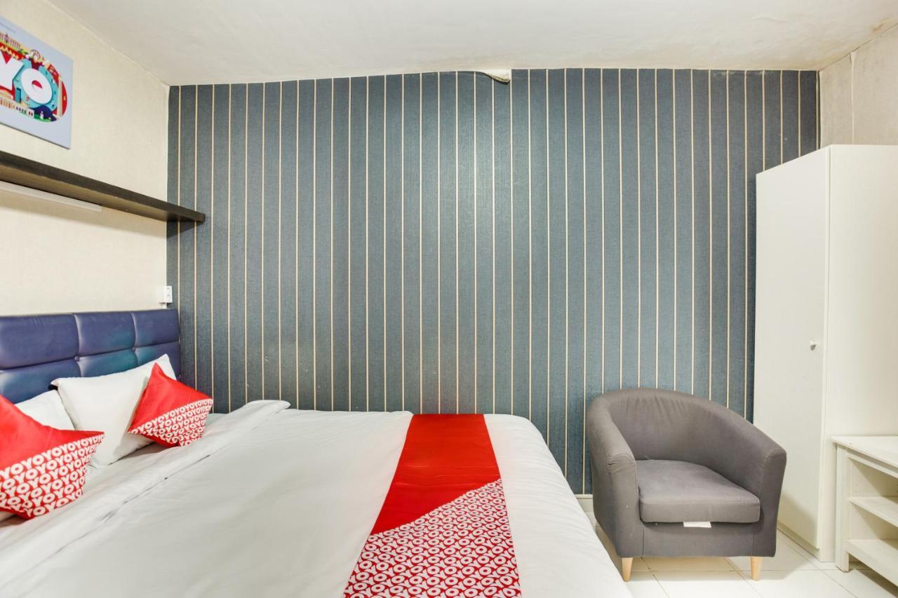 Oyo 3247 Afira Rooms Aeropolis Tangerang Bagian luar foto