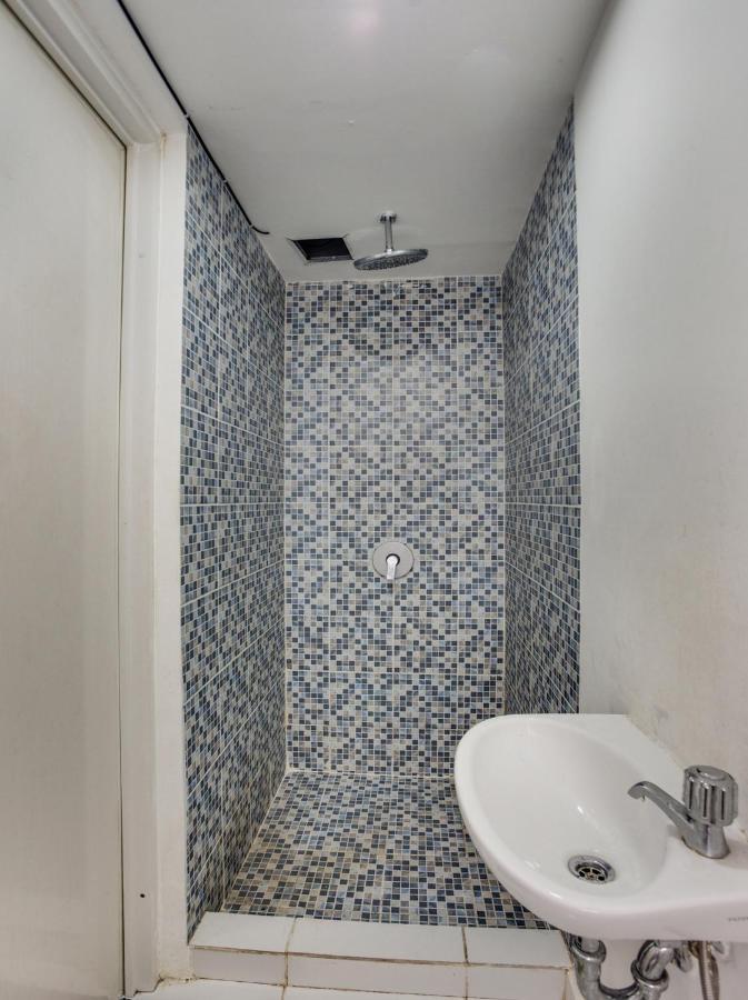 Oyo 3247 Afira Rooms Aeropolis Tangerang Bagian luar foto
